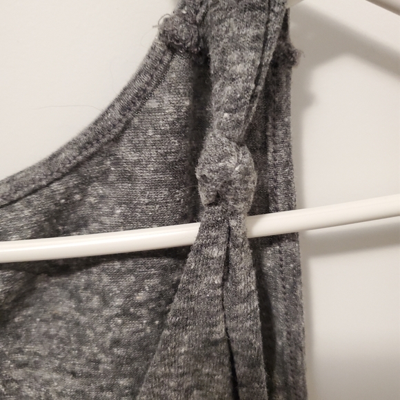 12/$30   🤍🖤like new old navy knit tank with knot detailing - heathered grey - Picture 4 of 7